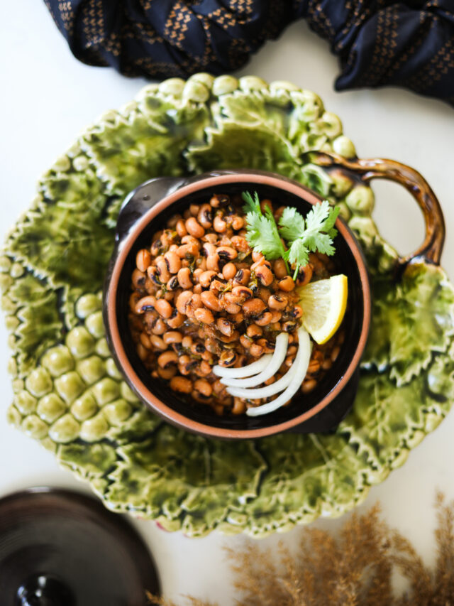 Slow Cooker Indian Black-Eyed Peas (Lobia Curry)